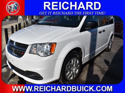 Used 2019 Dodge Grand Caravan SE w/ UConnect Hands-Free Group