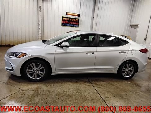 Used 2018 Hyundai Elantra SEL FWD image 5