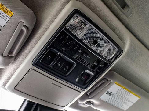 Used 2023 Toyota 4Runner 40th Anniversary SE image 34