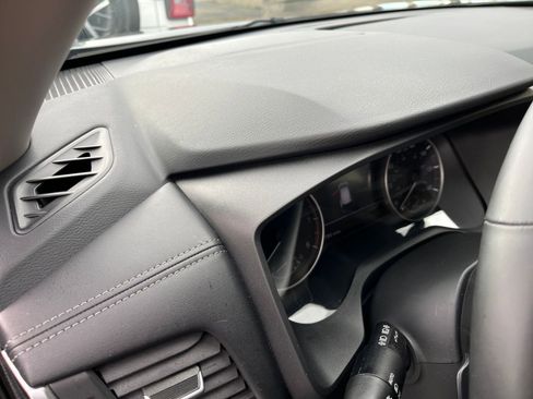 Used 2025 Nissan Rogue SV FWD image 36