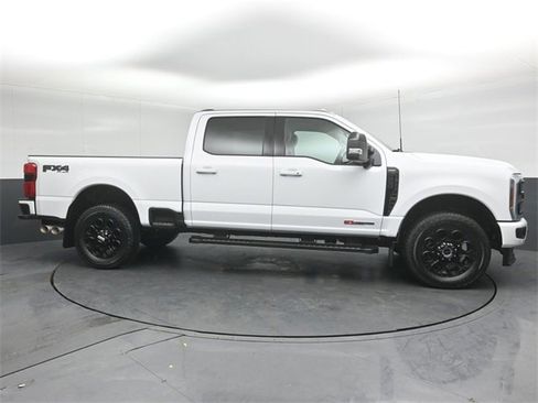 Used 2025 Ford F250 Lariat w/ Lariat Ultimate Package image 3
