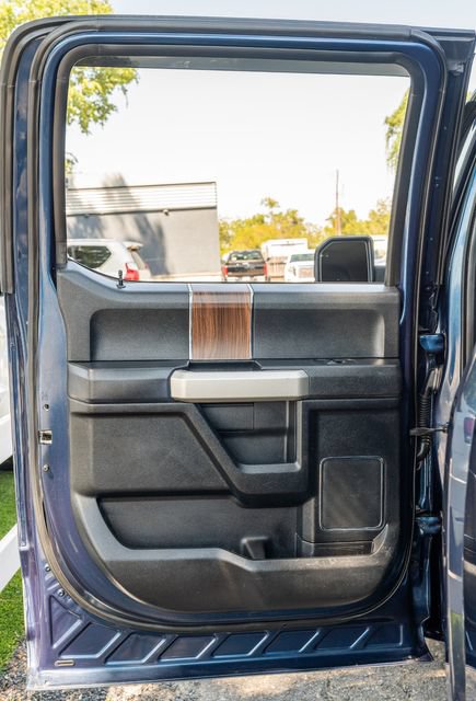 Used 2016 Ford F150 Lariat w/ Equipment Group 501A Mid AWD/4WD image 33