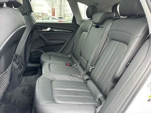 Used 2020 Audi Q5 e Premium Plus image 17