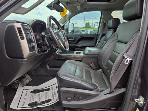 Used 2016 GMC Sierra 2500 Denali w/ Duramax Plus Package AWD/4WD image 2