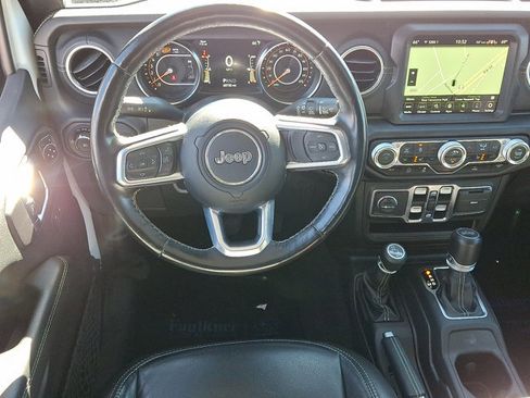 Used 2021 Jeep Wrangler Unlimited Sahara image 12