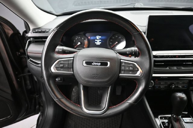 Used 2022 Jeep Compass Trailhawk w/ Trailhawk Convenience Group AWD/4WD image 21