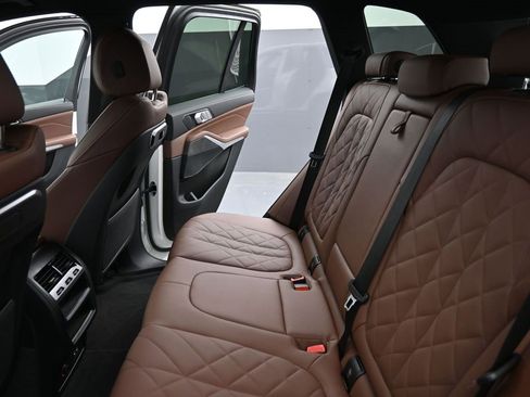 Certified 2025 BMW X5 sDrive40i w/ Parking Assistance Package image 30