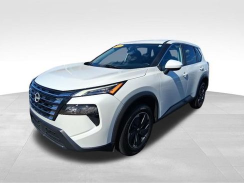 Used 2024 Nissan Rogue SV FWD image 11