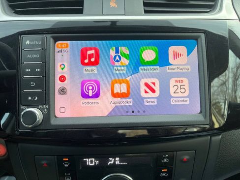 Used 2019 Nissan Sentra SV w/ Special Edition Package FWD image 17