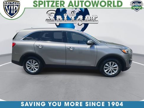 Used 2018 Kia Sorento AWD image 12