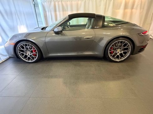 Certified 2024 Porsche 911 Targa 4S AWD/4WD image 2