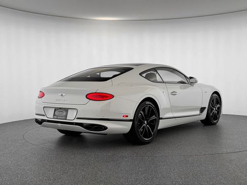 Used 2024 Bentley Continental GT image 8