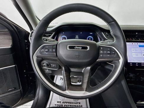 Used 2023 Jeep Grand Cherokee L Limited w/ Luxury Tech Group II AWD/4WD image 12