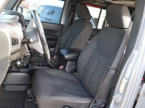 Used 2016 Jeep Wrangler Unlimited Sport AWD/4WD image 23