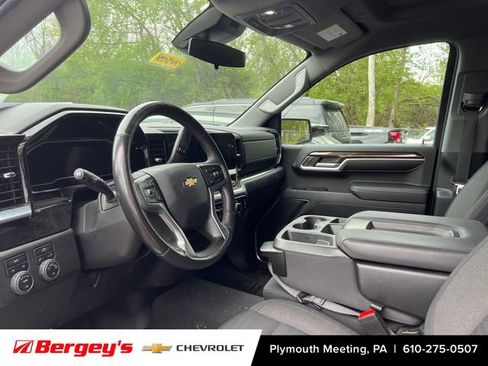 Certified 2022 Chevrolet Silverado 1500 LT AWD/4WD image 9