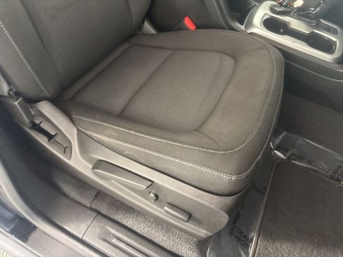 Used 2020 Chevrolet Colorado LT w/ Safety Package image 35