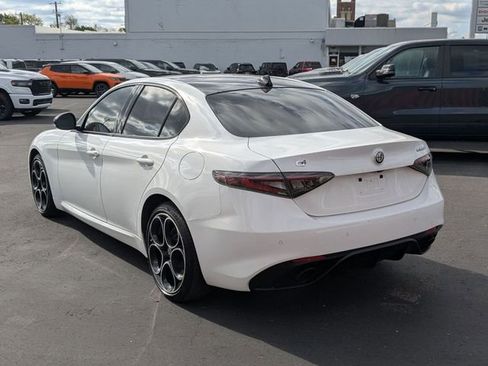 Used 2025 Alfa Romeo Giulia AWD image 4