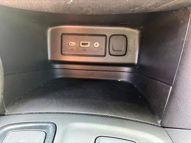 Used 2023 Chevrolet Equinox RS w/ LPO, Cargo Package AWD/4WD image 27