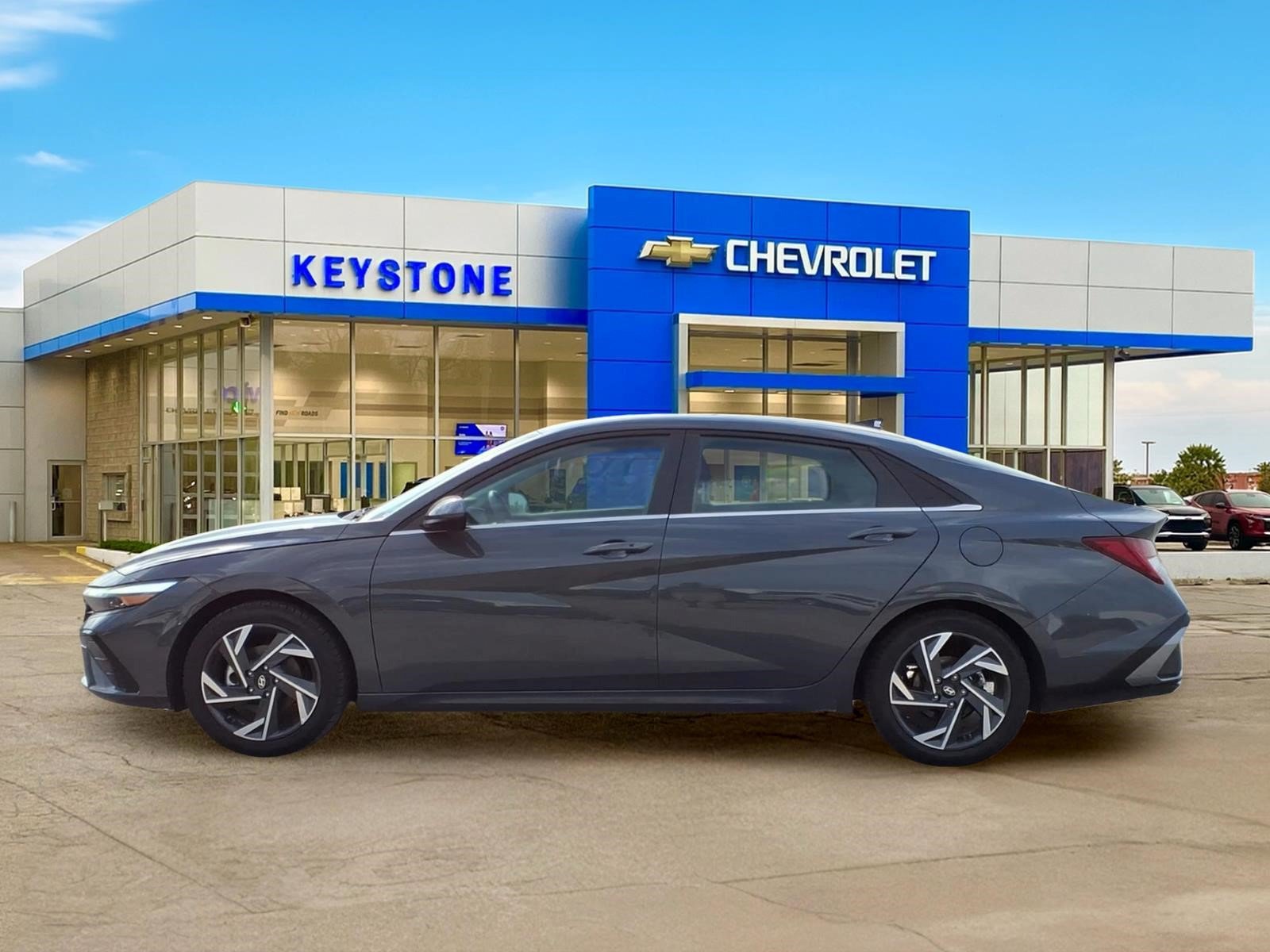 Used 2025 Hyundai Elantra SEL FWD image 4