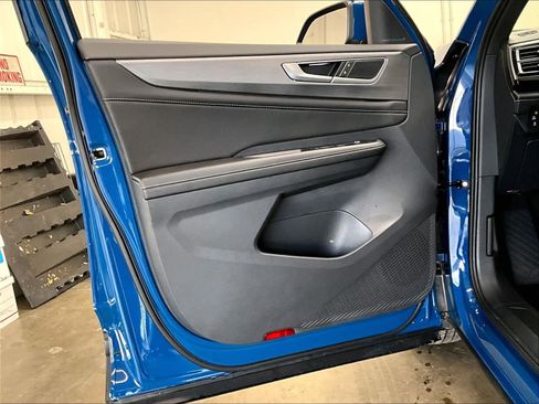 New 2026 Volkswagen Atlas Cross Sport SE image 24