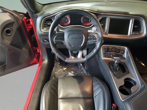 Used 2015 Dodge Challenger SRT Hellcat image 13