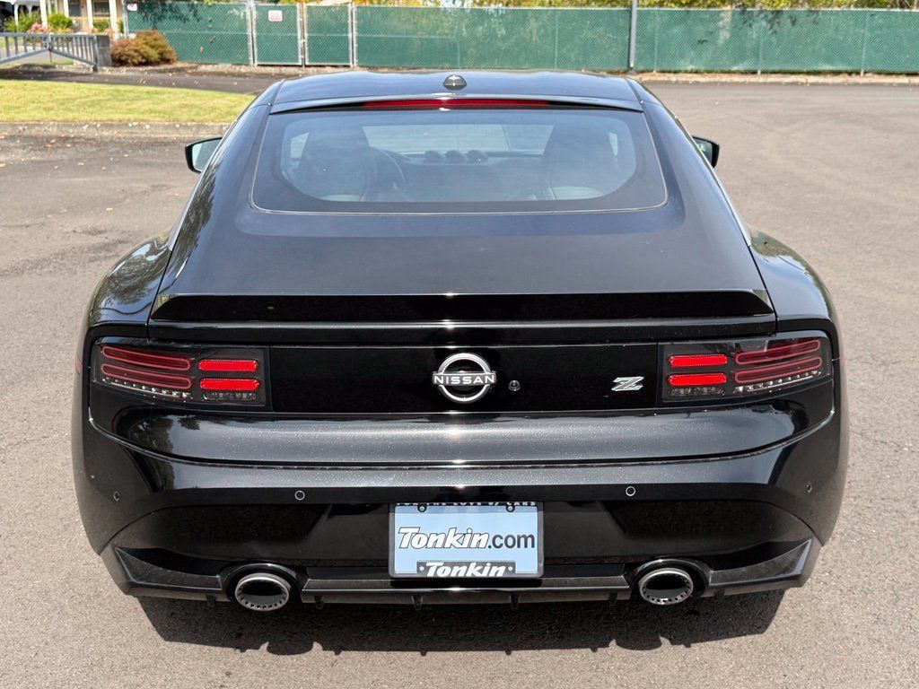 Used 2024 Nissan Z Performance w/ Floor Mat Package RWD image 7