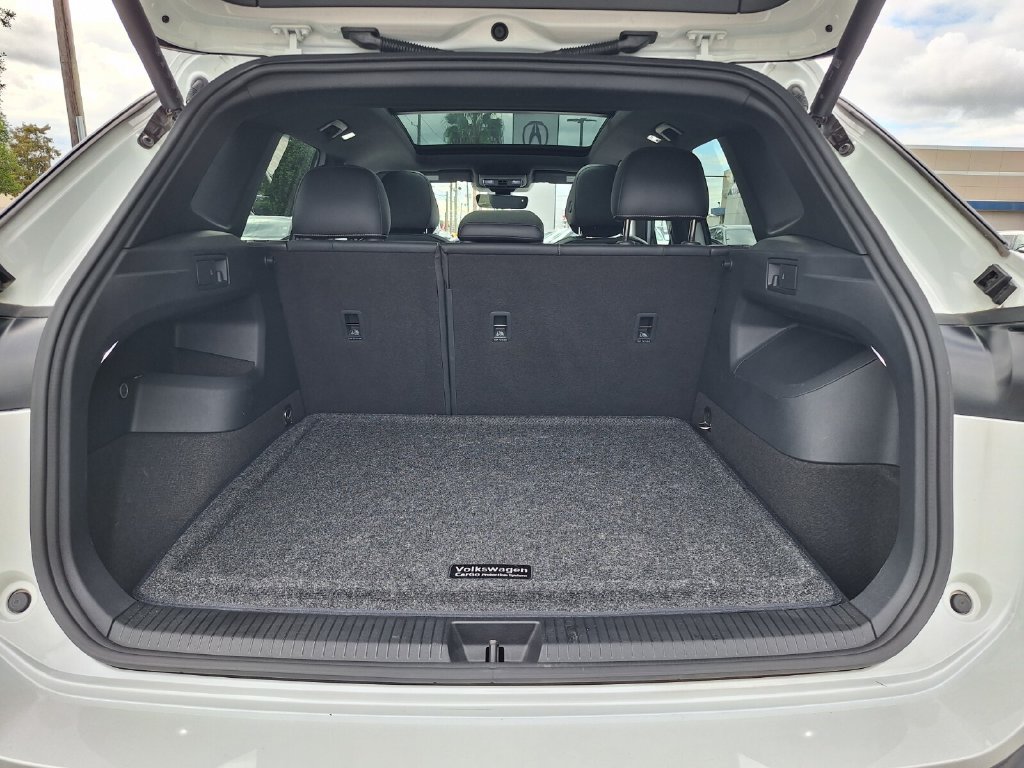 Used 2025 Volkswagen Tiguan SE R-Line AWD/4WD image 23