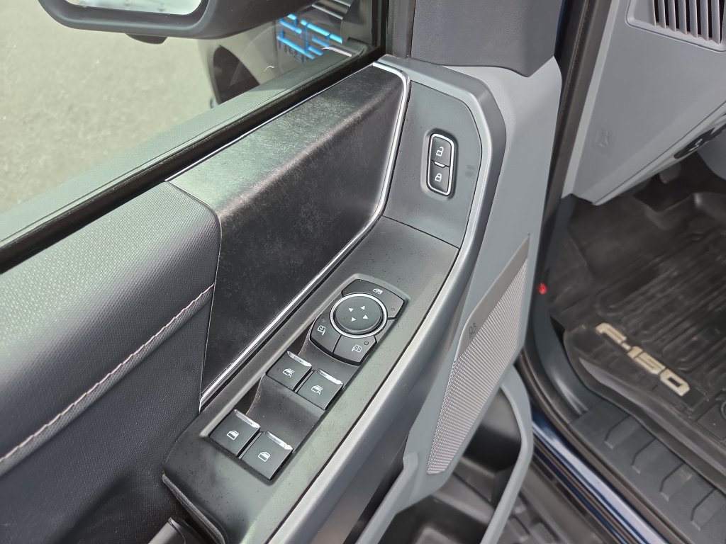 Used 2025 Ford F150 Lightning Flash AWD/4WD image 18