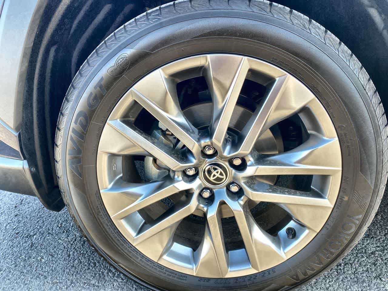 Certified 2022 Toyota RAV4 Limited AWD/4WD image 10
