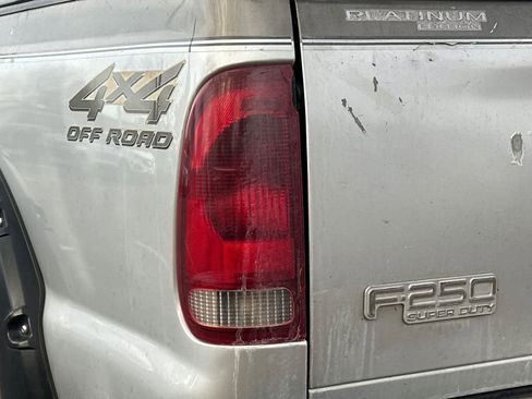 Used 2001 Ford F250 Platinum image 8