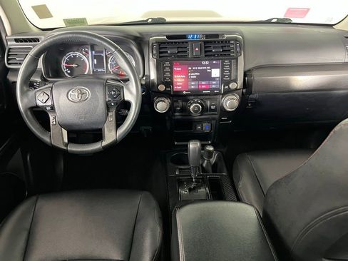 Used 2021 Toyota 4Runner Venture image 14