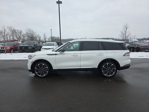 Used 2022 Lincoln Aviator Reserve w/ Equipment Group 201A image 4