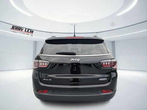Used 2023 Jeep Compass Latitude w/ Sun and Sound Group AWD/4WD image 4