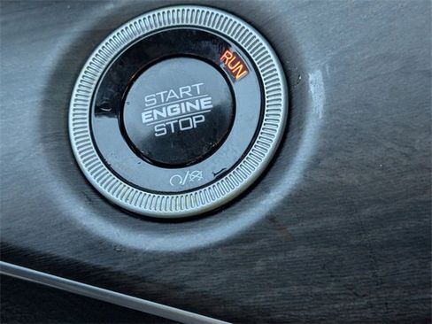 Used 2024 Jeep Grand Cherokee Limited image 25