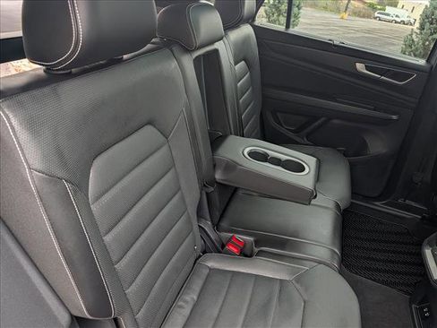 Used 2024 Volkswagen Atlas Cross Sport SEL R-Line image 17