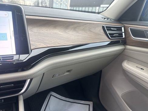 New 2026 Volkswagen Atlas SE AWD/4WD image 11