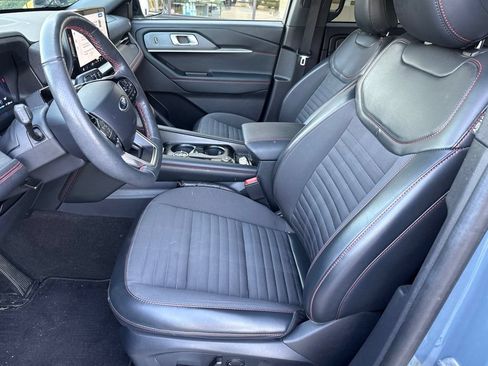 Used 2025 Ford Explorer ST-Line AWD/4WD image 13