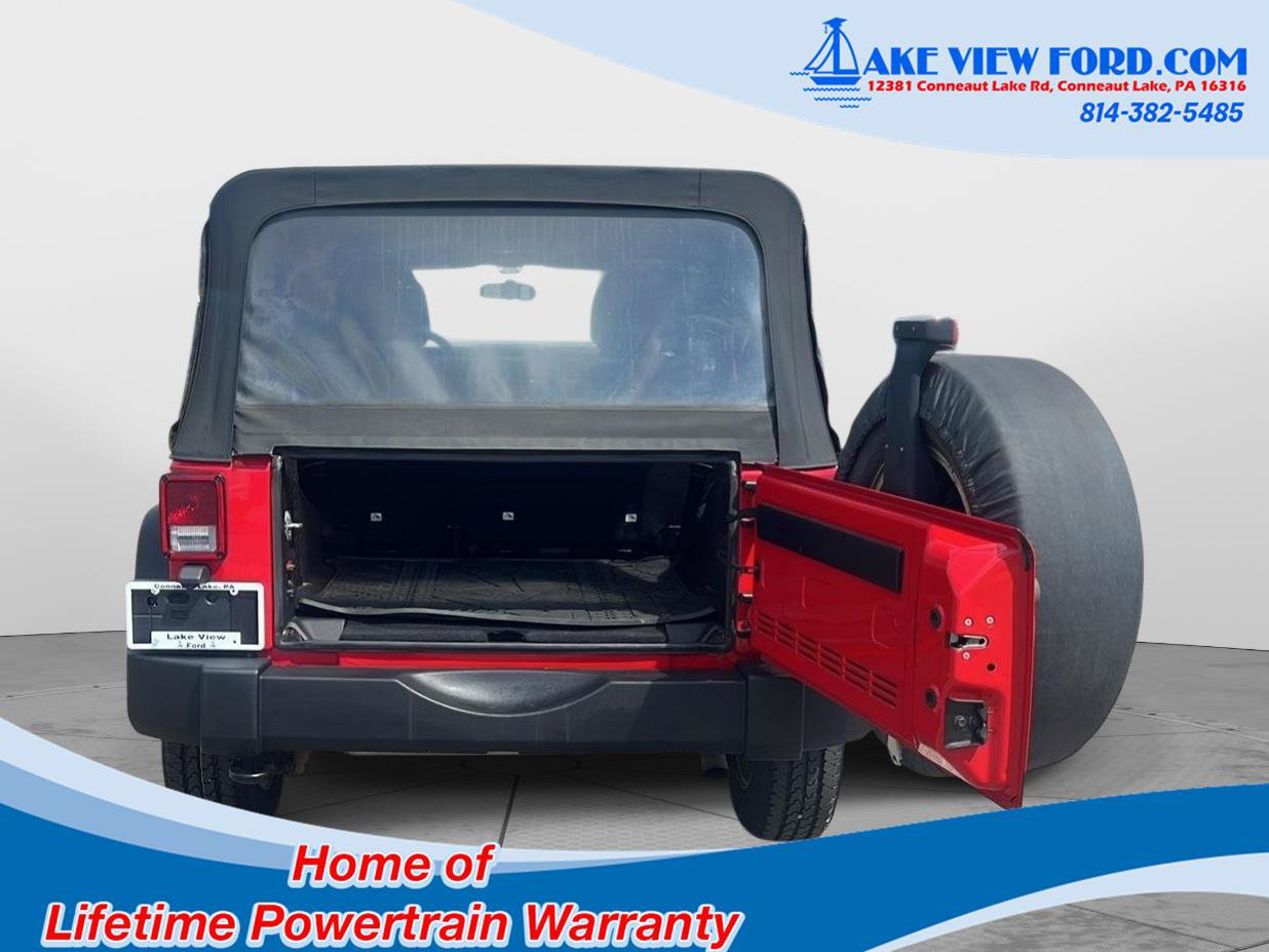 Used 2015 Jeep Wrangler Unlimited Sport AWD/4WD image 9
