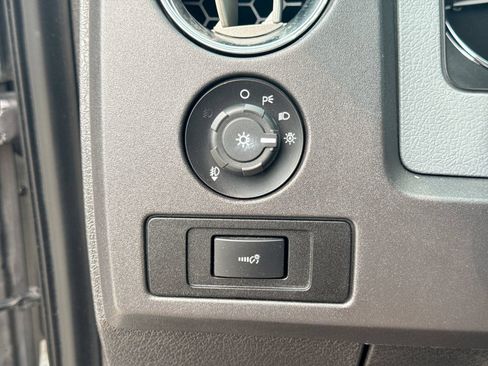 Used 2011 Ford F150 XLT w/ XLT Chrome Pkg AWD/4WD image 28