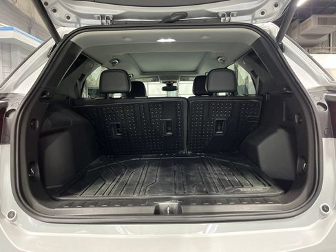 Used 2022 Chevrolet Equinox Premier AWD/4WD image 40