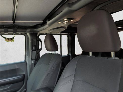 Used 2019 Jeep Wrangler Unlimited Sport S AWD/4WD image 12