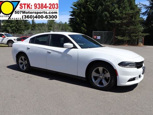 Used 2016 Dodge Charger SXT RWD image 10
