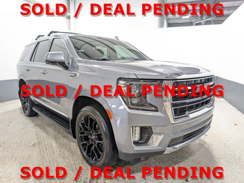 Used 2022 GMC Yukon SLT w/ SLT Premium Package image 1