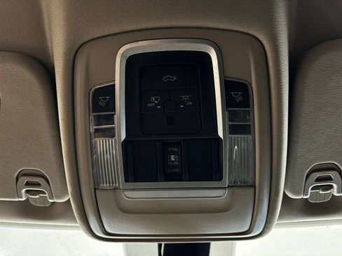 Used 2020 RAM 1500 Laramie AWD/4WD image 28