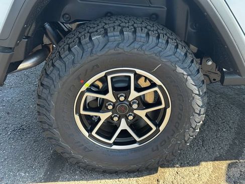New 2026 Jeep Wrangler Unlimited Rubicon AWD/4WD image 12