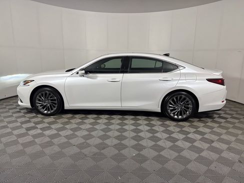 Used 2024 Lexus ES 350 w/ Accessory Package (Z2) FWD image 2