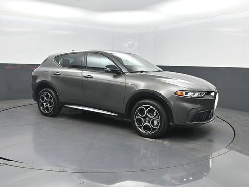 Used 2024 Alfa Romeo Tonale Ti AWD/4WD image 31