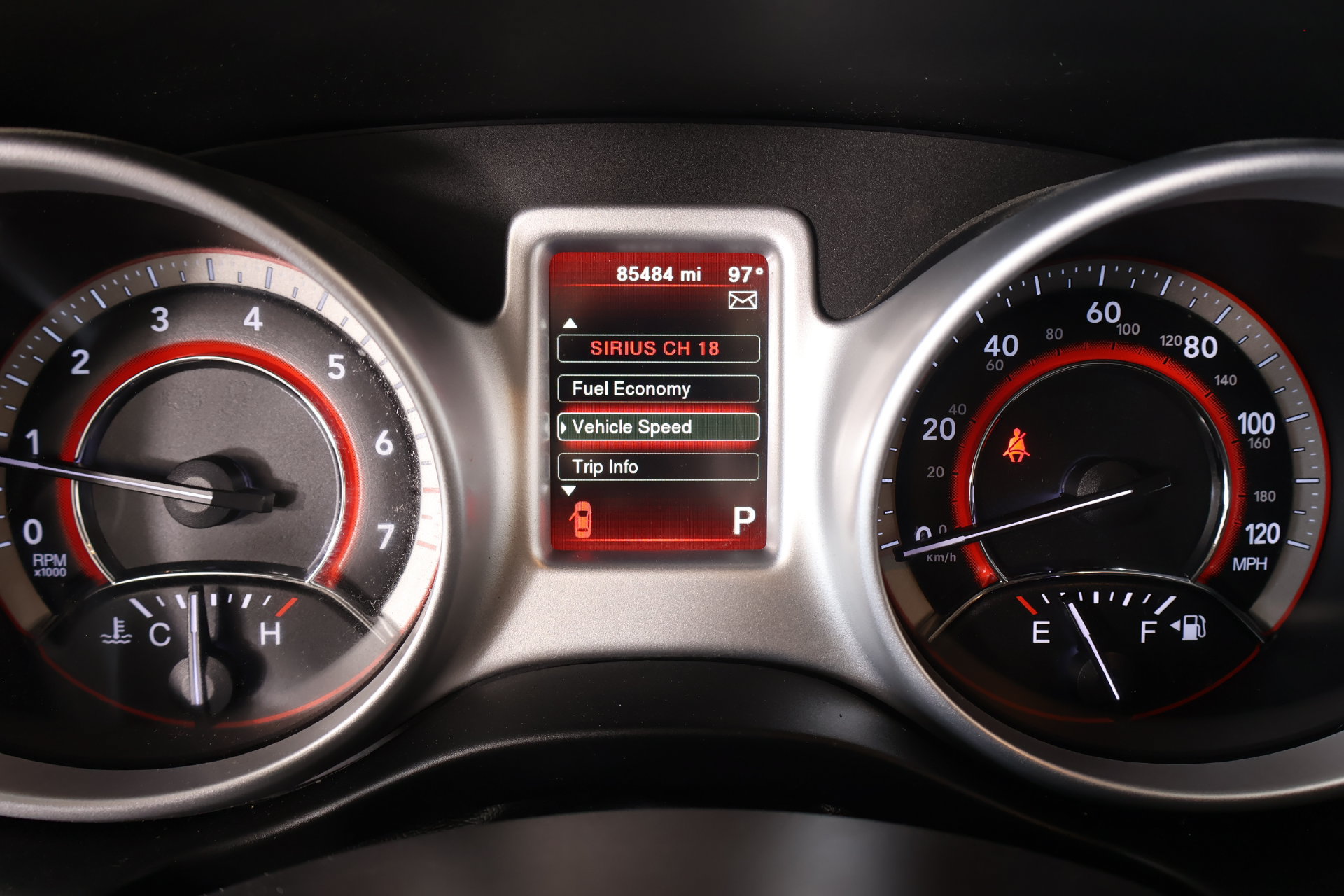 Used 2020 Dodge Journey SE w/ SE Popular Equipment Group FWD image 4