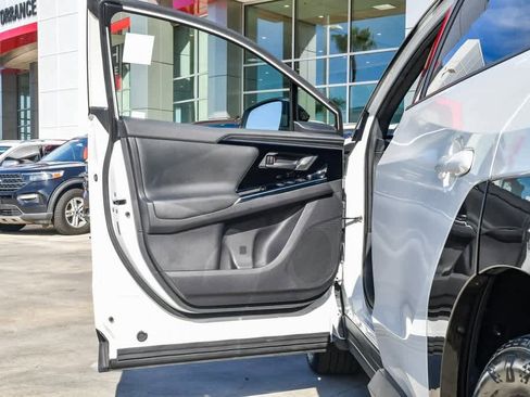 Used 2023 Toyota bZ4X Limited image 19