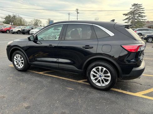 Used 2020 Ford Escape SE image 6